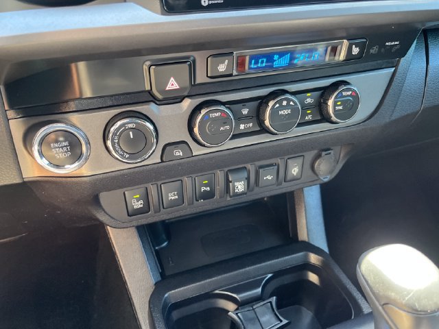 Used 2021 Toyota Tacoma TRD Sport w/ TRD Premium Sport Package AWD/4WD image 27