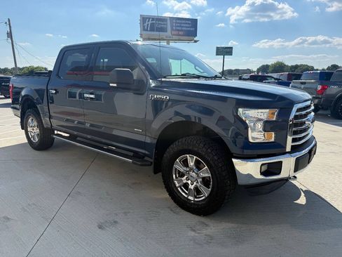 Used 2015 Ford F150 XLT w/ Equipment Group 301A Mid AWD/4WD image 8