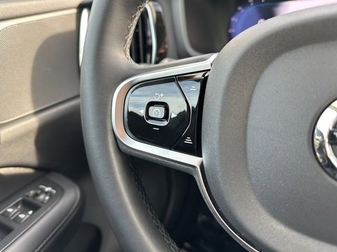 Certified 2025 Volvo V60 B5 Cross Country Plus image 24