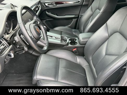 Used 2024 Porsche Macan AWD/4WD image 11