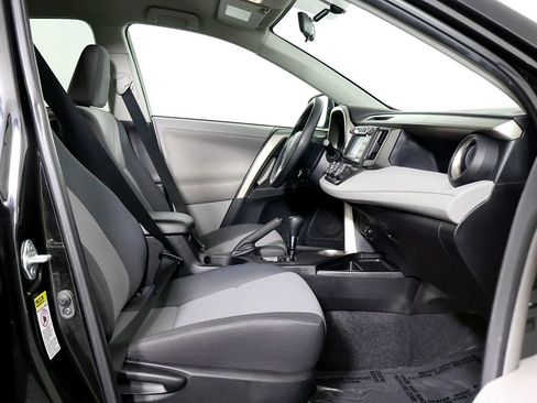 Used 2013 Toyota RAV4 LE image 39