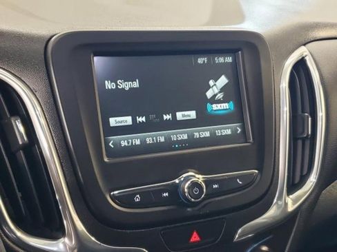 Used 2018 Chevrolet Equinox LT FWD image 21