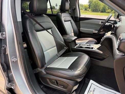 Certified 2024 Ford Explorer XLT w/ Equipment Group 202A AWD/4WD image 12