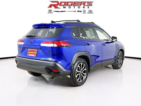 Used 2025 Toyota Corolla Cross AWD Hybrid w/ Moonroof Package image 13