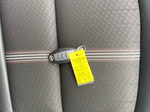 Used 2024 Nissan Altima 2.5 SR FWD image 30