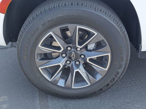 Used 2022 Chevrolet Tahoe Z71 image 12