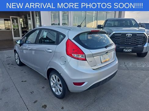 Used 2012 Ford Fiesta SE FWD image 5
