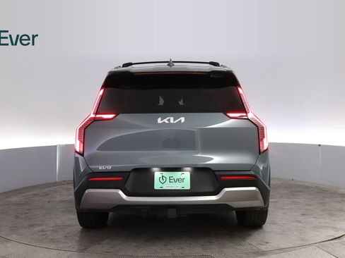 Used 2024 Kia EV9 Wind AWD/4WD image 15
