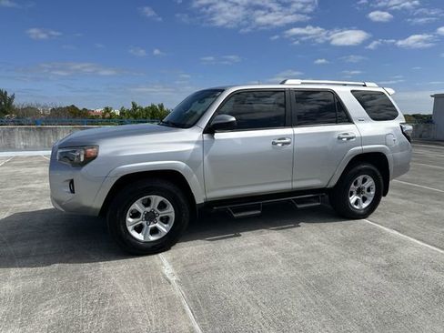 Used 2018 Toyota 4Runner SR5 image 15