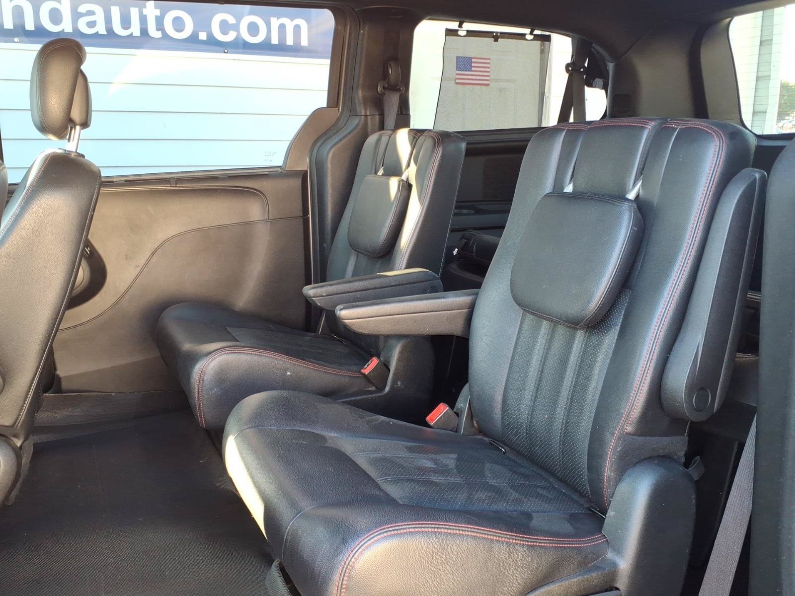 Used 2017 Dodge Grand Caravan GT FWD image 12
