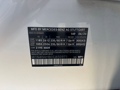 Used 2025 Mercedes-Benz GLA 250 4MATIC image 29