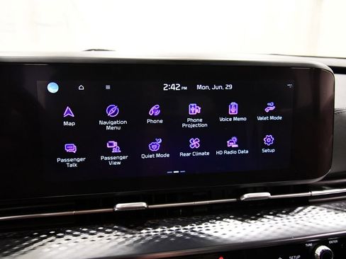 Certified 2024 Kia Carnival SX Prestige FWD image 24