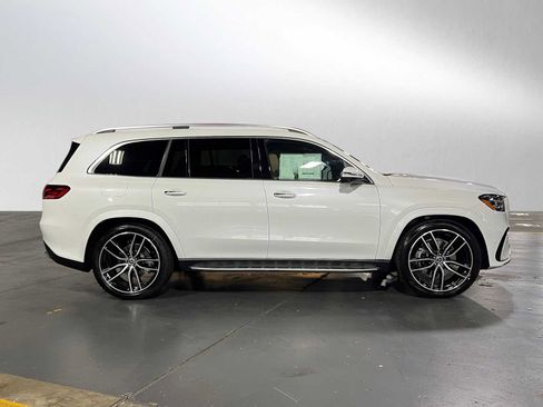 New 2025 Mercedes-Benz GLS 580 4MATIC image 2