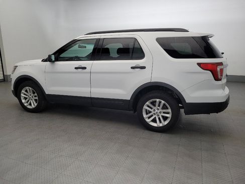 Used 2017 Ford Explorer 4WD image 3