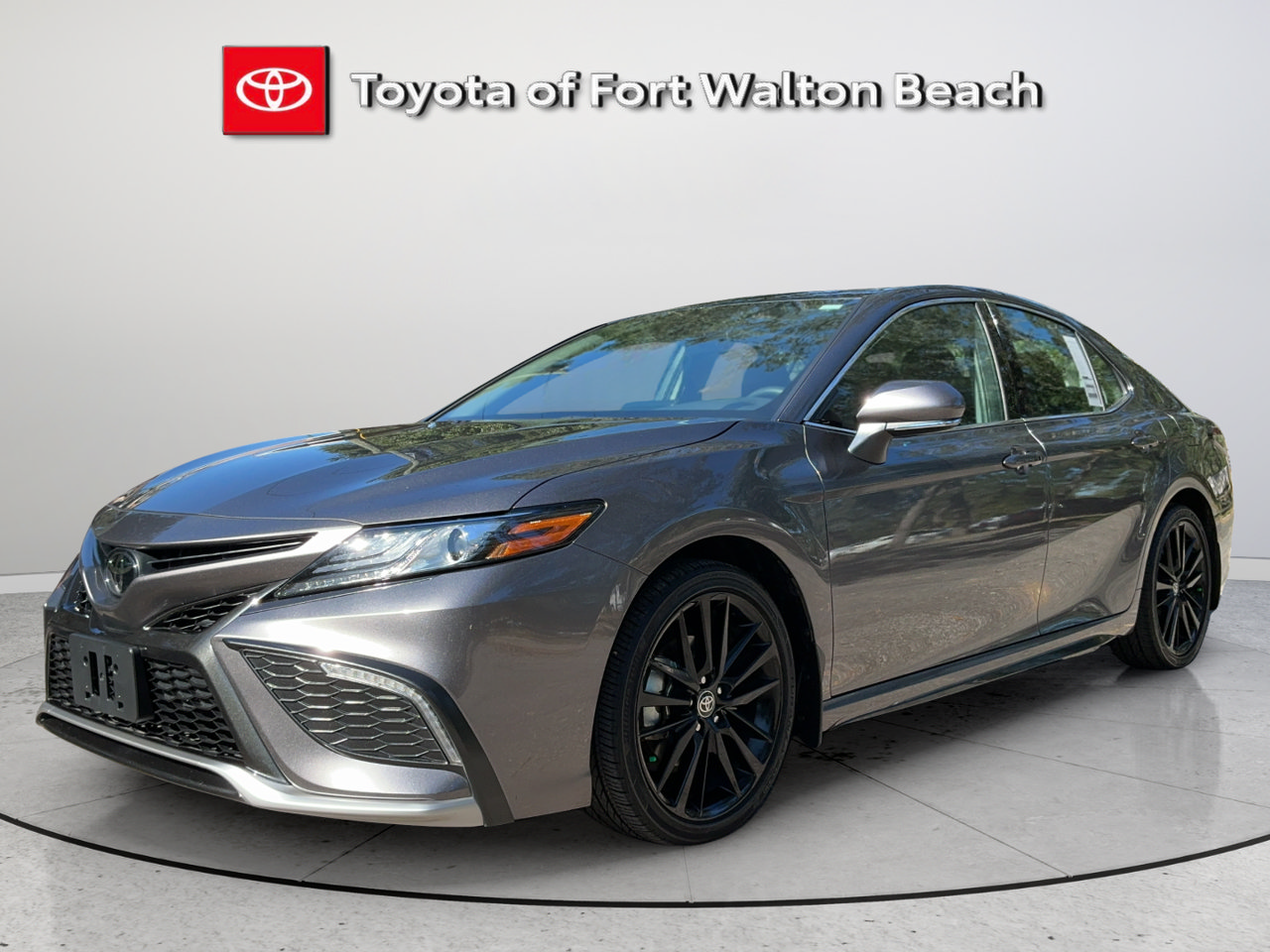 Used 2023 Toyota Camry XSE FWD image 1