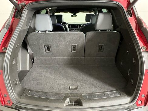 Used 2024 Buick Enclave Premium image 22