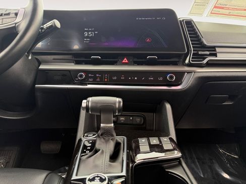 Used 2023 Kia Sportage EX image 11