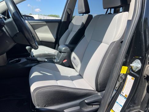 Used 2017 Toyota RAV4 XLE w/ Convenience Package AWD/4WD image 31