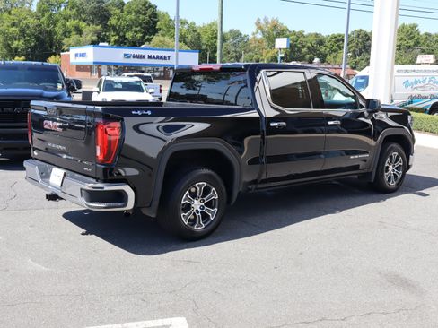 Used 2025 GMC Sierra 1500 SLT AWD/4WD image 10