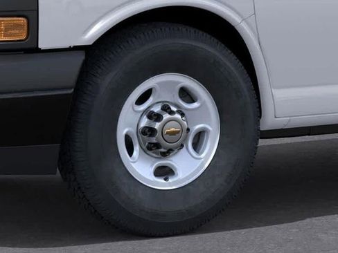 New 2025 Chevrolet Express 2500 Extended w/ Driver Convenience Package RWD image 9