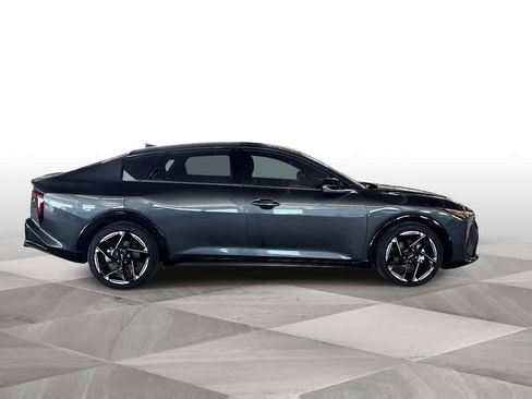 Used 2025 Kia K4 EX w/ GT-Line Sunroof Package FWD image 9