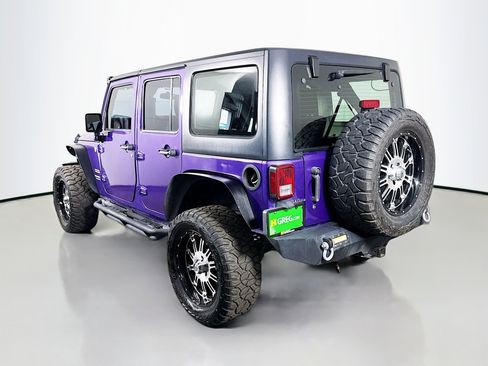 Used 2017 Jeep Wrangler Unlimited Sport w/ Connectivity Group AWD/4WD image 7