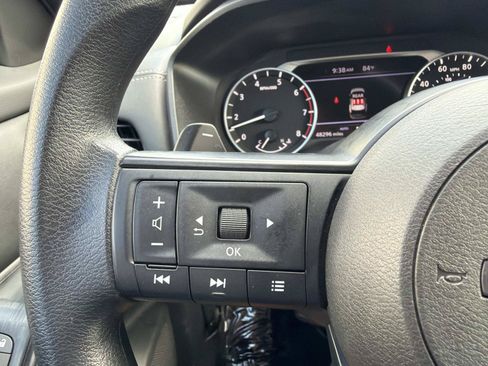 Used 2024 Nissan Rogue SV AWD/4WD image 18