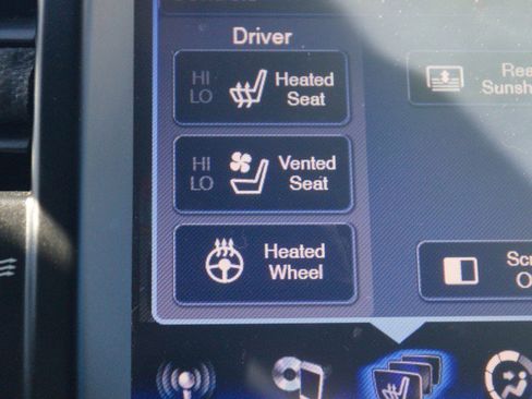 Used 2014 Chrysler 300 C AWD/4WD image 25