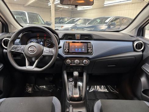 Used 2025 Nissan Versa SV FWD image 31