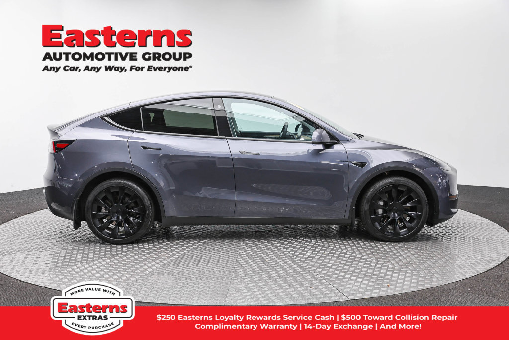 Used 2022 Tesla Model Y Long Range AWD/4WD image 5