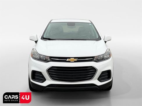 Used 2017 Chevrolet Trax LS image 2