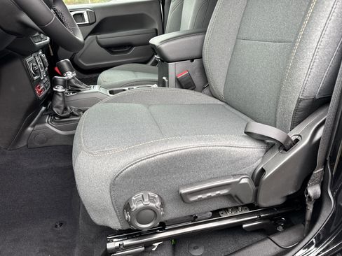 New 2026 Jeep Wrangler Unlimited Sport image 9