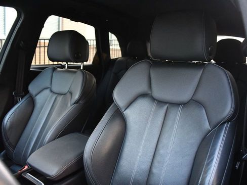 Used 2022 Audi SQ5 Premium Plus w/ Premium Plus Package image 19