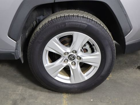 Used 2021 Toyota RAV4 XLE w/ Convenience Package FWD image 42