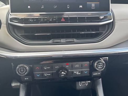Used 2022 Jeep Compass Limited AWD/4WD image 24