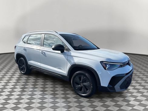 Used 2025 Volkswagen Taos S FWD image 1