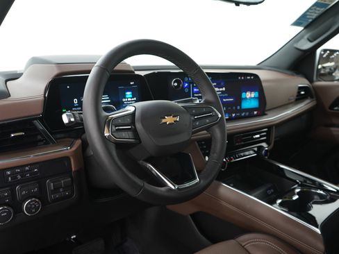 Used 2025 Chevrolet Tahoe High Country w/ Sun And Tow Package AWD/4WD image 28