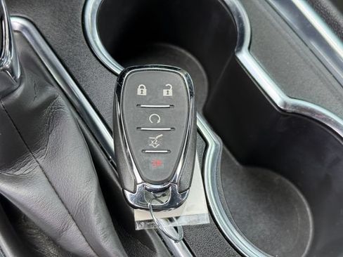 Used 2023 Chevrolet Traverse LT AWD/4WD image 15