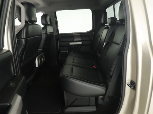 Used 2017 Ford F250 Lariat w/ Chrome Package image 19