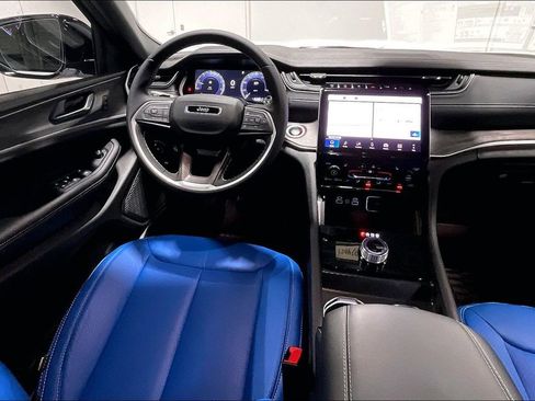 New 2025 Jeep Grand Cherokee Limited w/ Black Appearance Package image 20