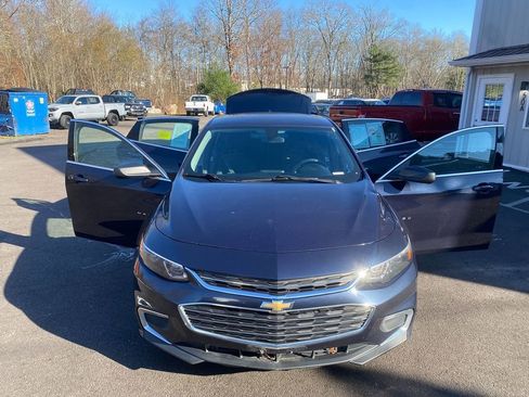 Used 2017 Chevrolet Malibu LS image 29