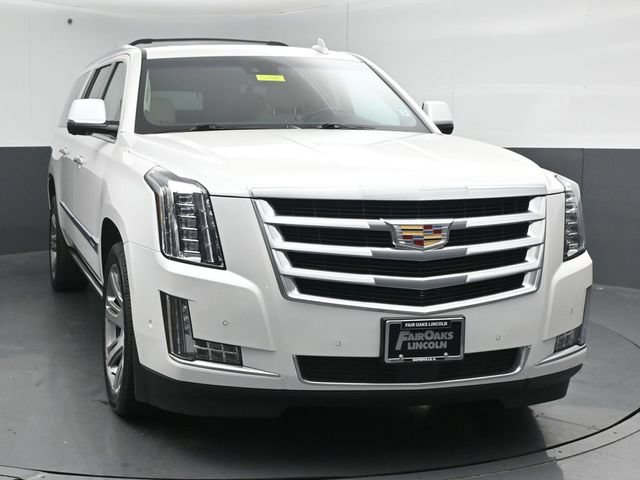 Used 2018 Cadillac Escalade ESV Premium Luxury AWD/4WD image 2