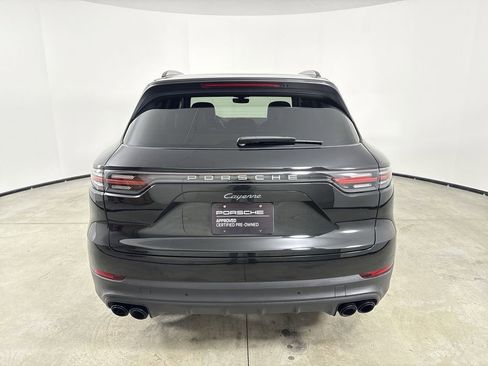 Certified 2023 Porsche Cayenne Platinum Edition image 6