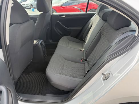 Used 2012 Volkswagen Jetta S image 12