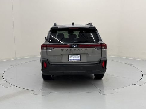 Used 2026 Subaru Outback Limited AWD/4WD image 4