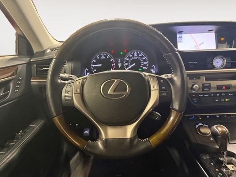Used 2013 Lexus ES 350 w/ Luxury Pkg FWD image 13