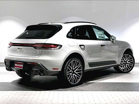 New 2026 Porsche Macan image 7