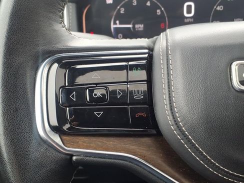 Used 2023 Jeep Grand Wagoneer L Series II image 25