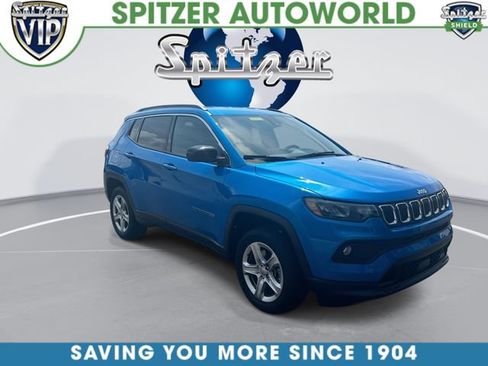 Used 2023 Jeep Compass Latitude w/ Convenience Group AWD/4WD image 2
