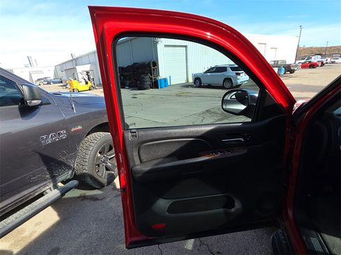 Used 2007 Chevrolet Avalanche LTZ w/ LTZ Preferred Equipment Group image 8